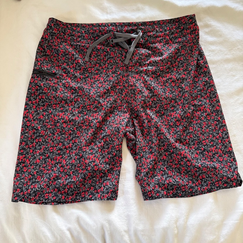 prAna Mens‎ Board Shorts Red Charcoal Floral Print Swim Trunks 33 1969521